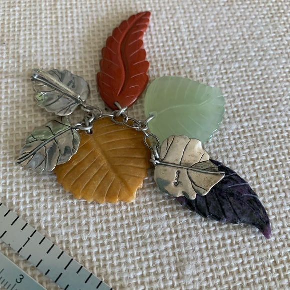 Sincerely Southwest Sterling Leaves Pendant - Picture 4 of 5